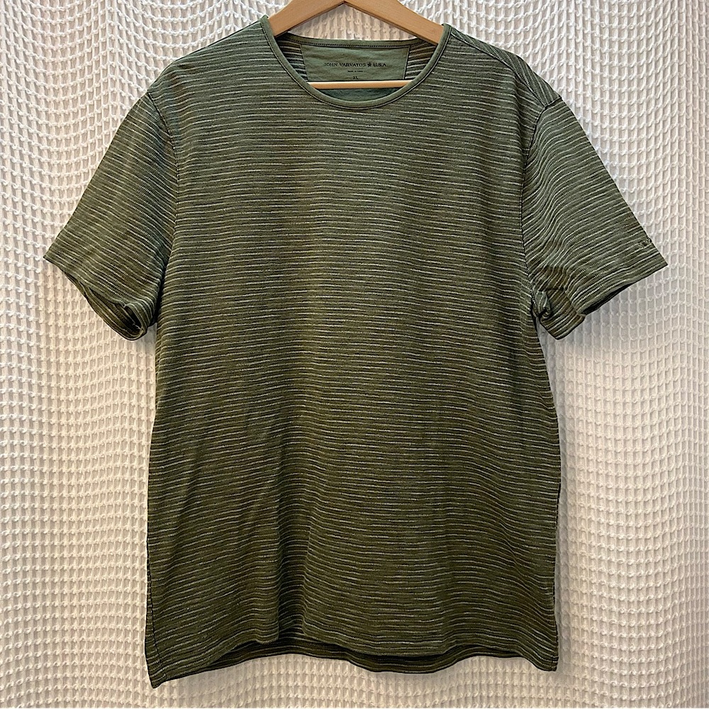 John Varvatos Subtly Textured Horizontal Stripe Crew Neck Shirt